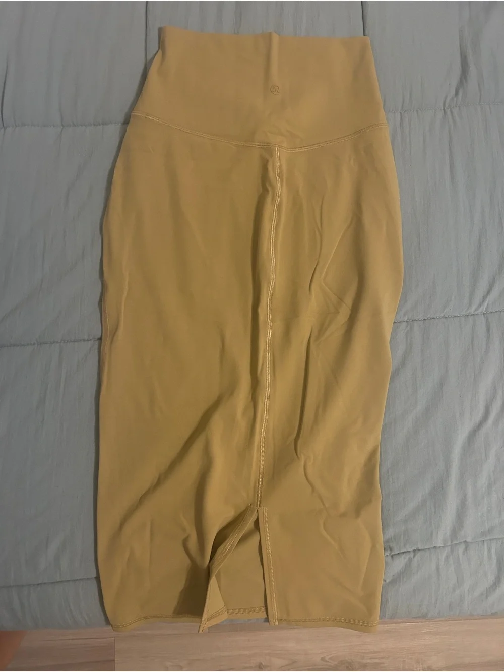 NWT lululemon Nulu Slim-Fit High-Rise Skirt